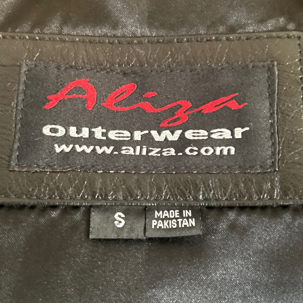 Black Leather Jacket   Satin Lined   Like New   Women's Small - Picture 14 of 15